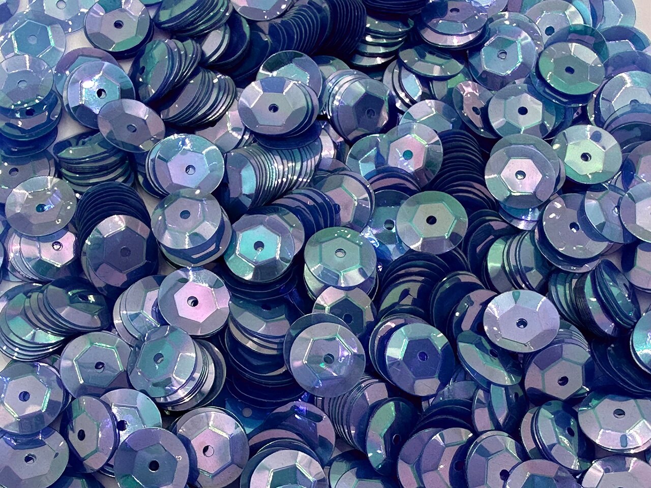 Sequins, 8mm, 200/Pack – Shiny Craft Sequins for Sewing, Art Projects & DIY Decorations